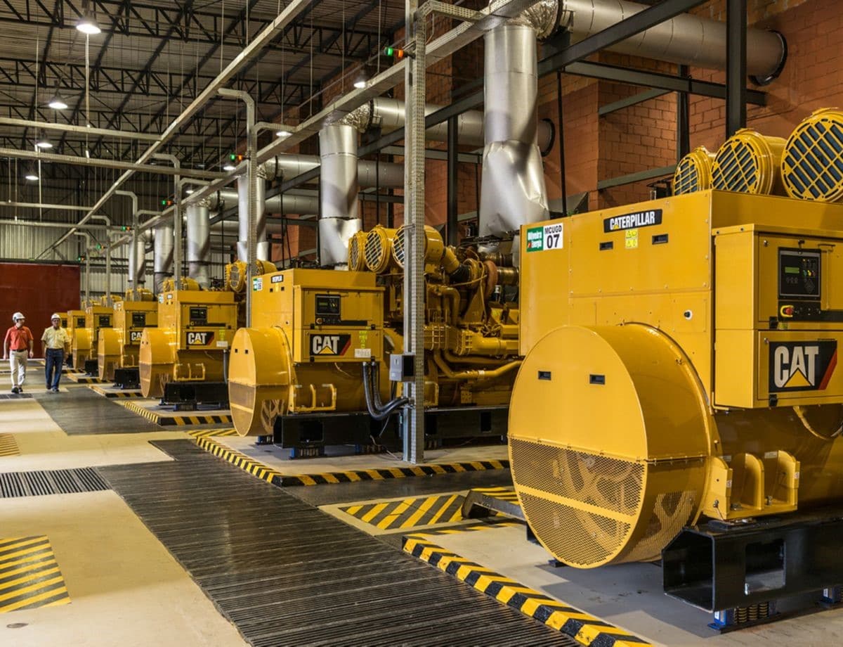 Data centre cooling backup generators air recirculation