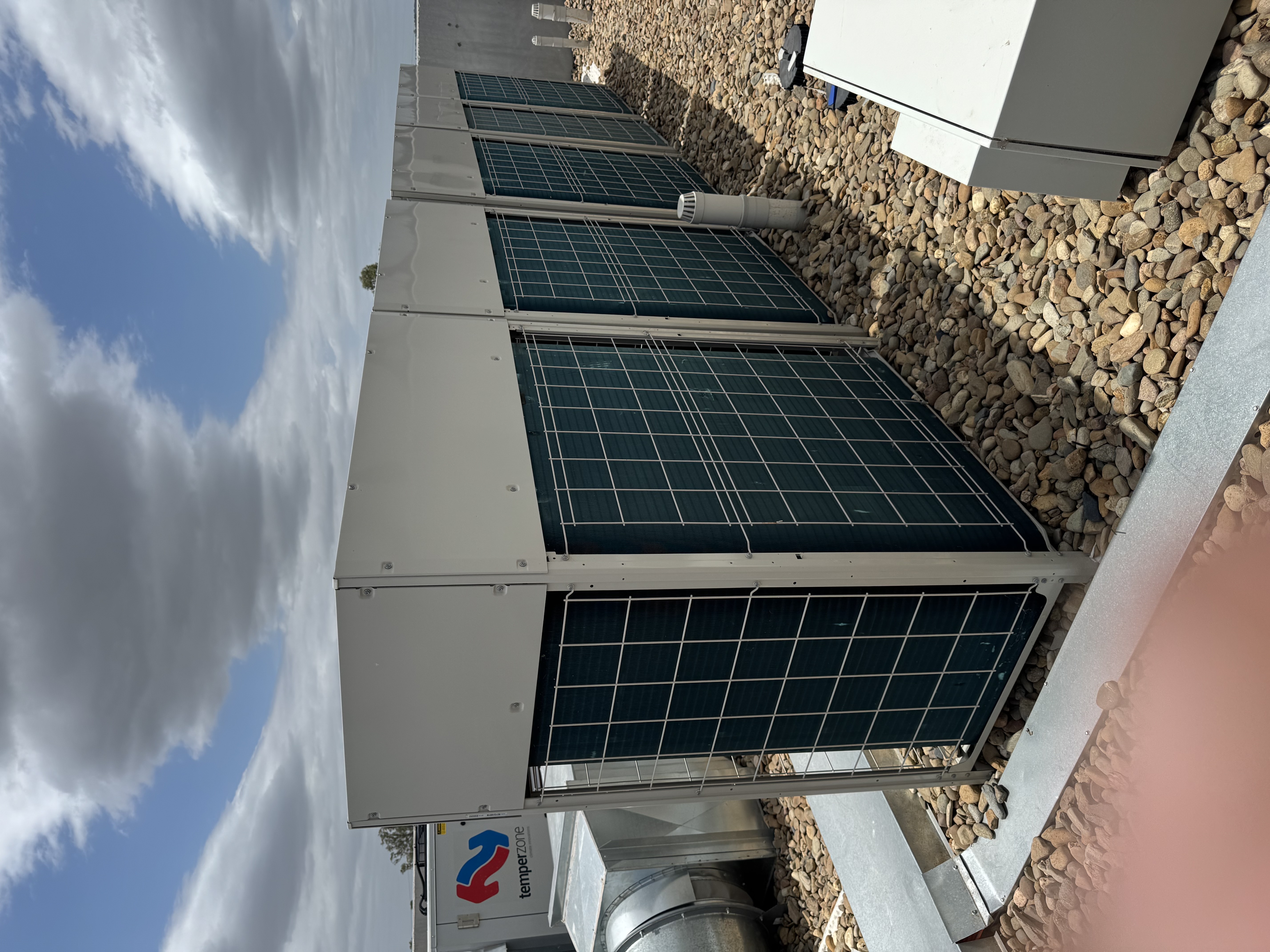 HVAC pre-cooling misting system energy savings