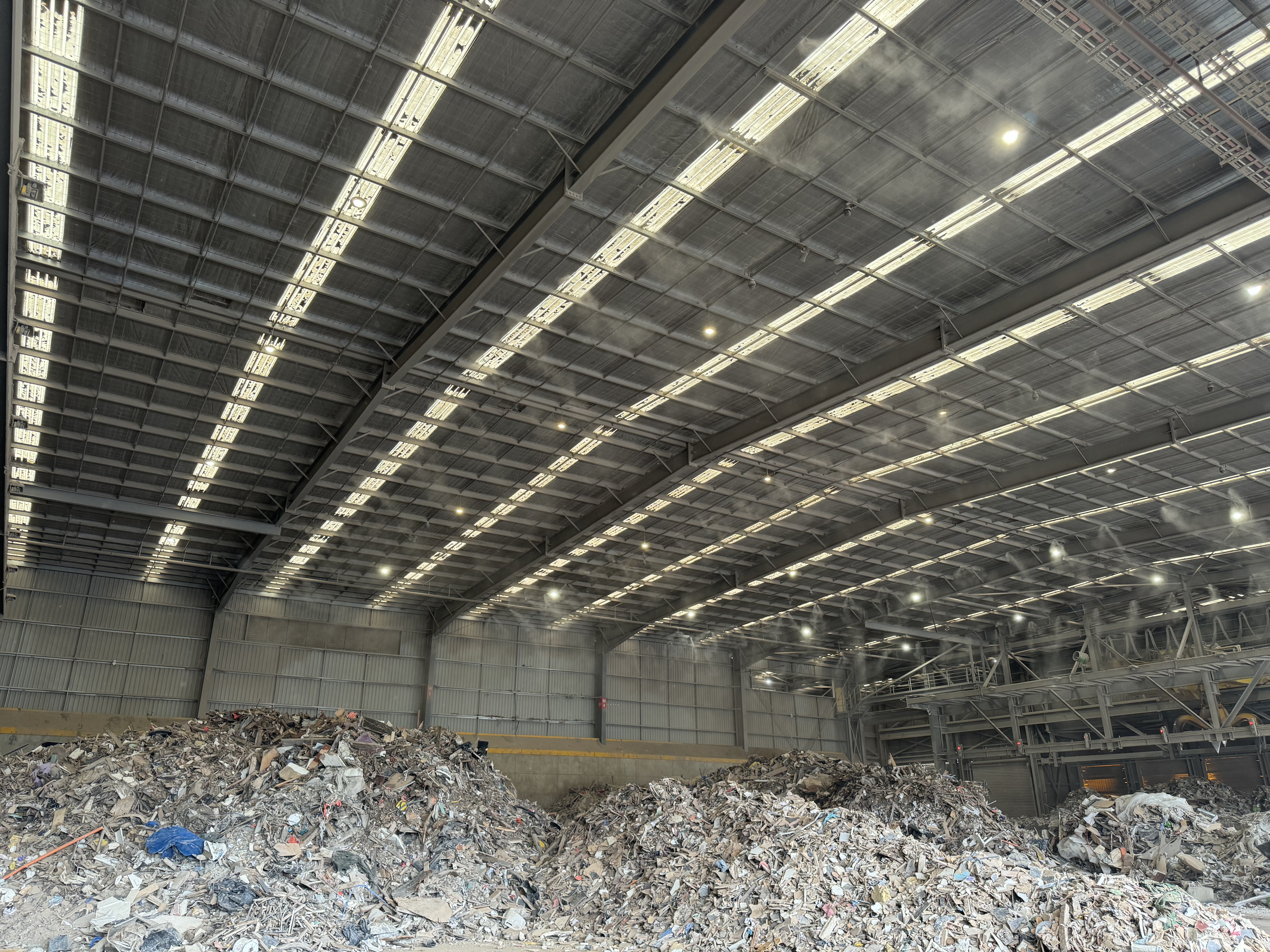 High-pressure dust suppression